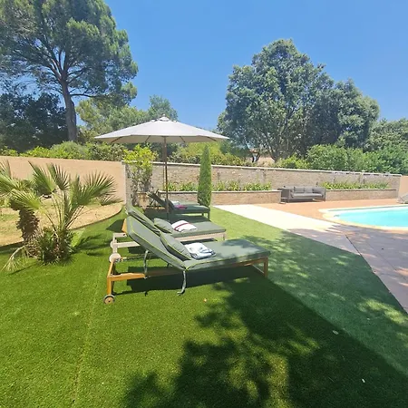 Villa Moderne Avec Piscine A Saint-siffret_2 *